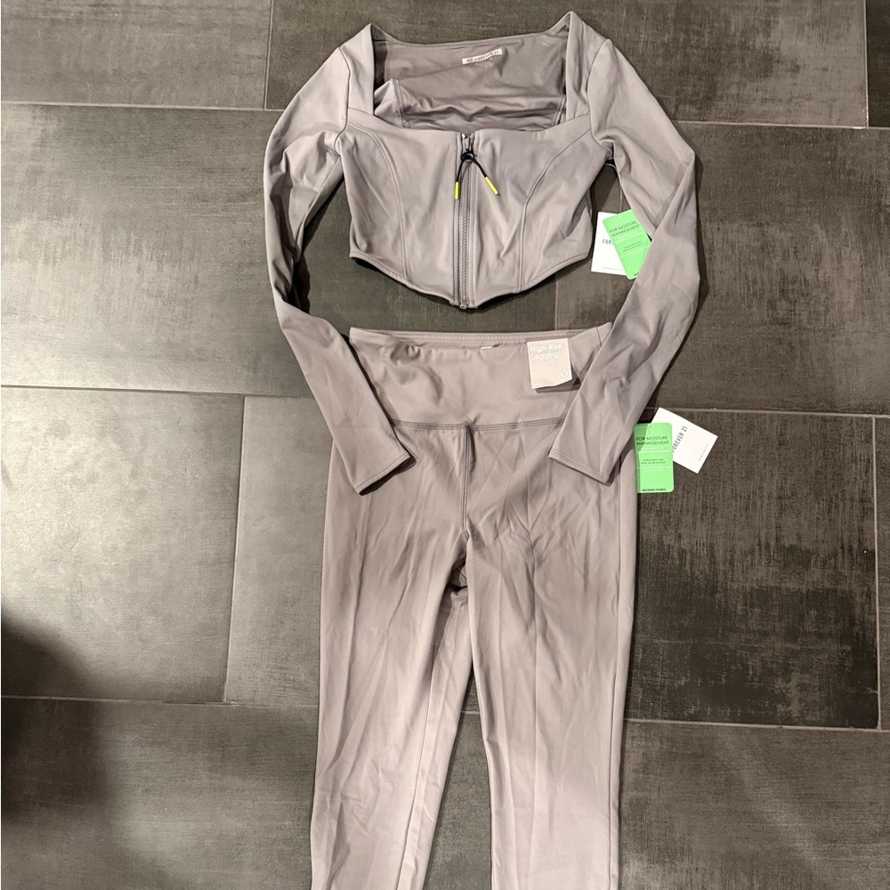 Forever 21 Light Gray Women's Leggings Set